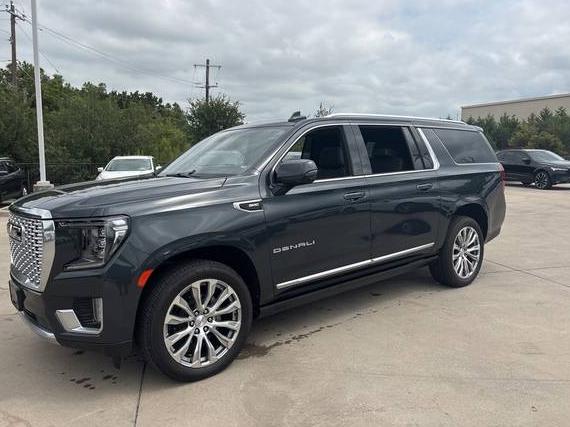 GMC YUKON XL 2022 1GKS1JKL0NR240644 image